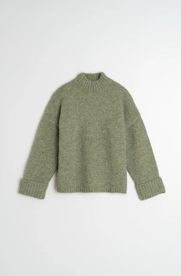 Chunky knitted sweater with a turtle neck in Green | Indi & Cold