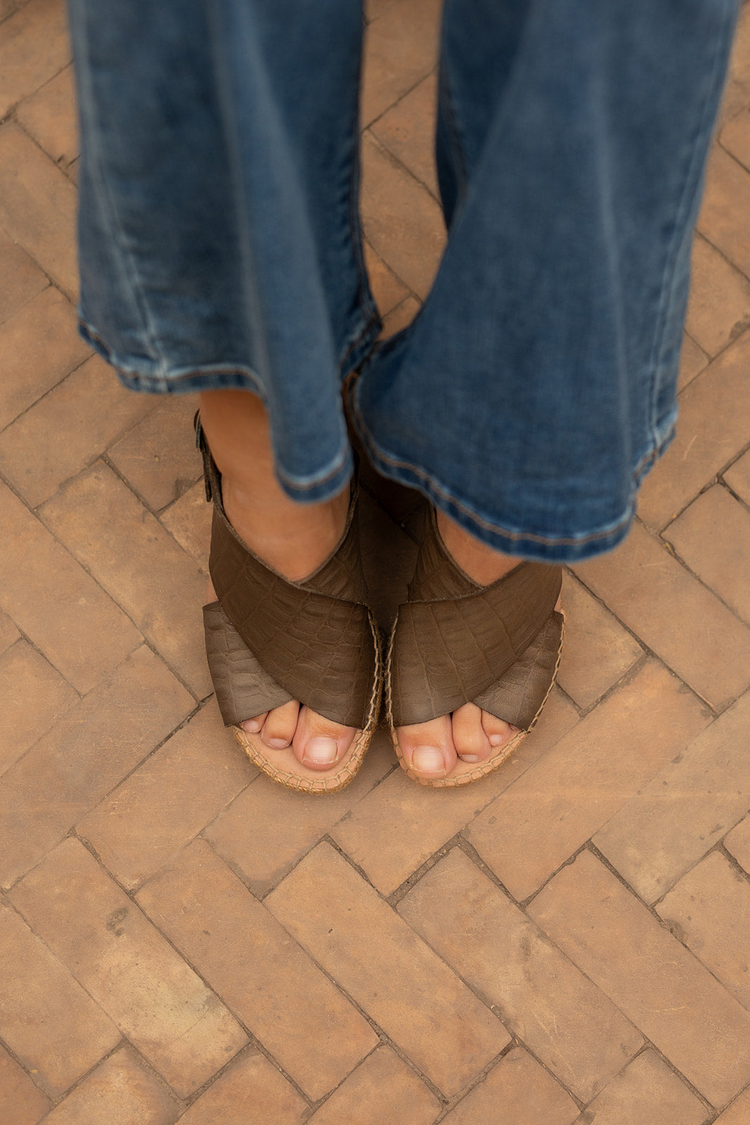 Kyra Croco espadrilles in Olive