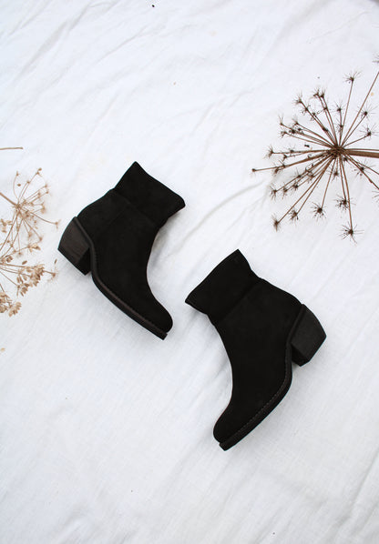 Donna ankle boots in 'Black' nubuck