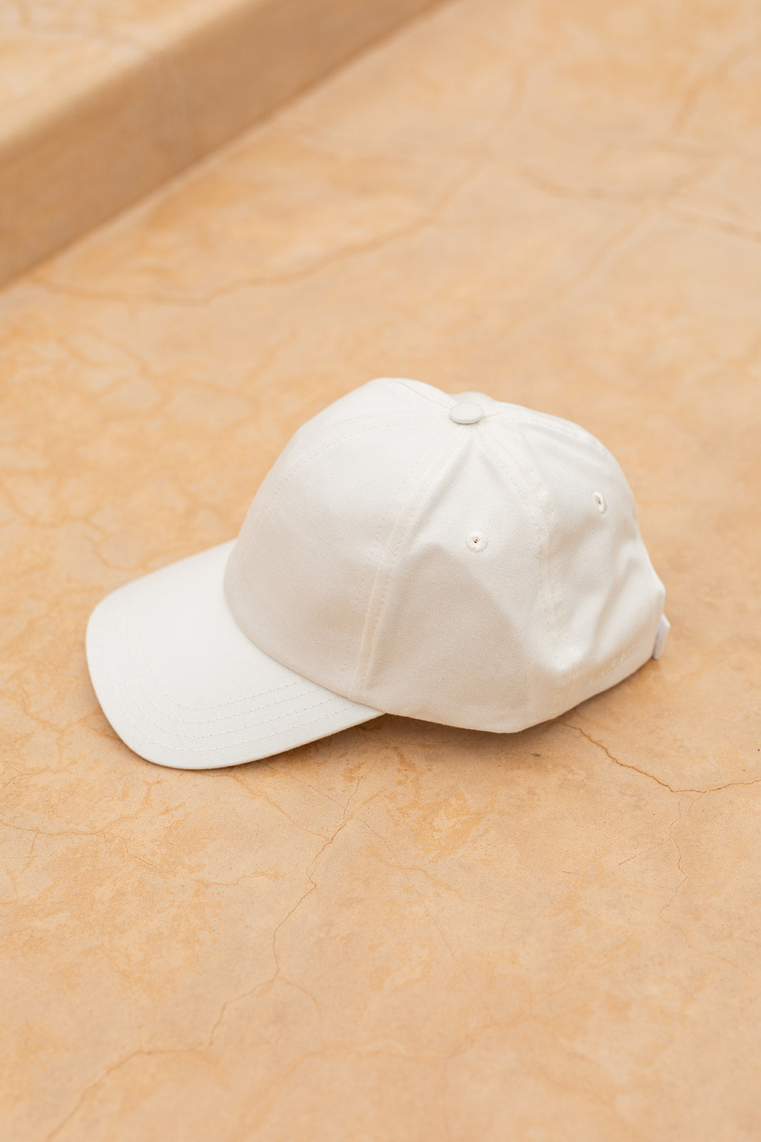 Cap in Off white