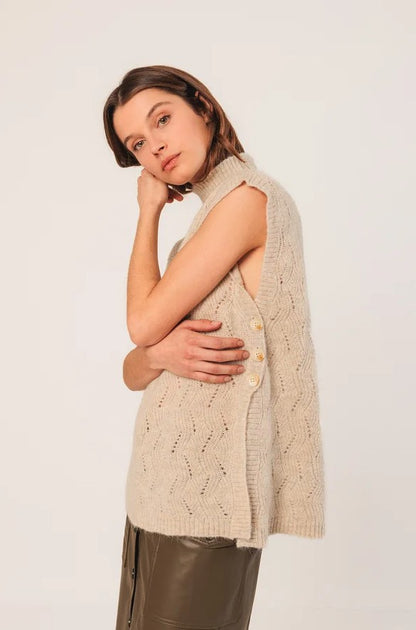 Pull over ajour knit in Beige | Indi & Cold