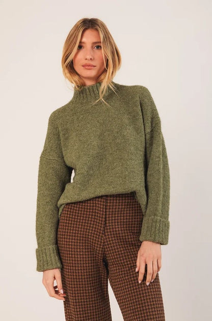 Chunky knitted sweater with a turtle neck in Green | Indi & Cold