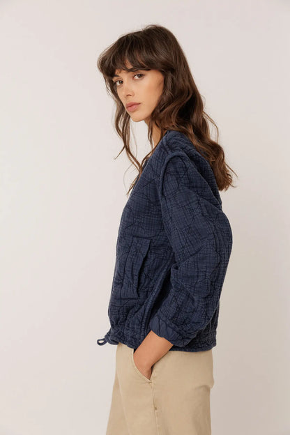 Indi & Cold Quilted Cotton-Gauze Jacket in Indigo Blue