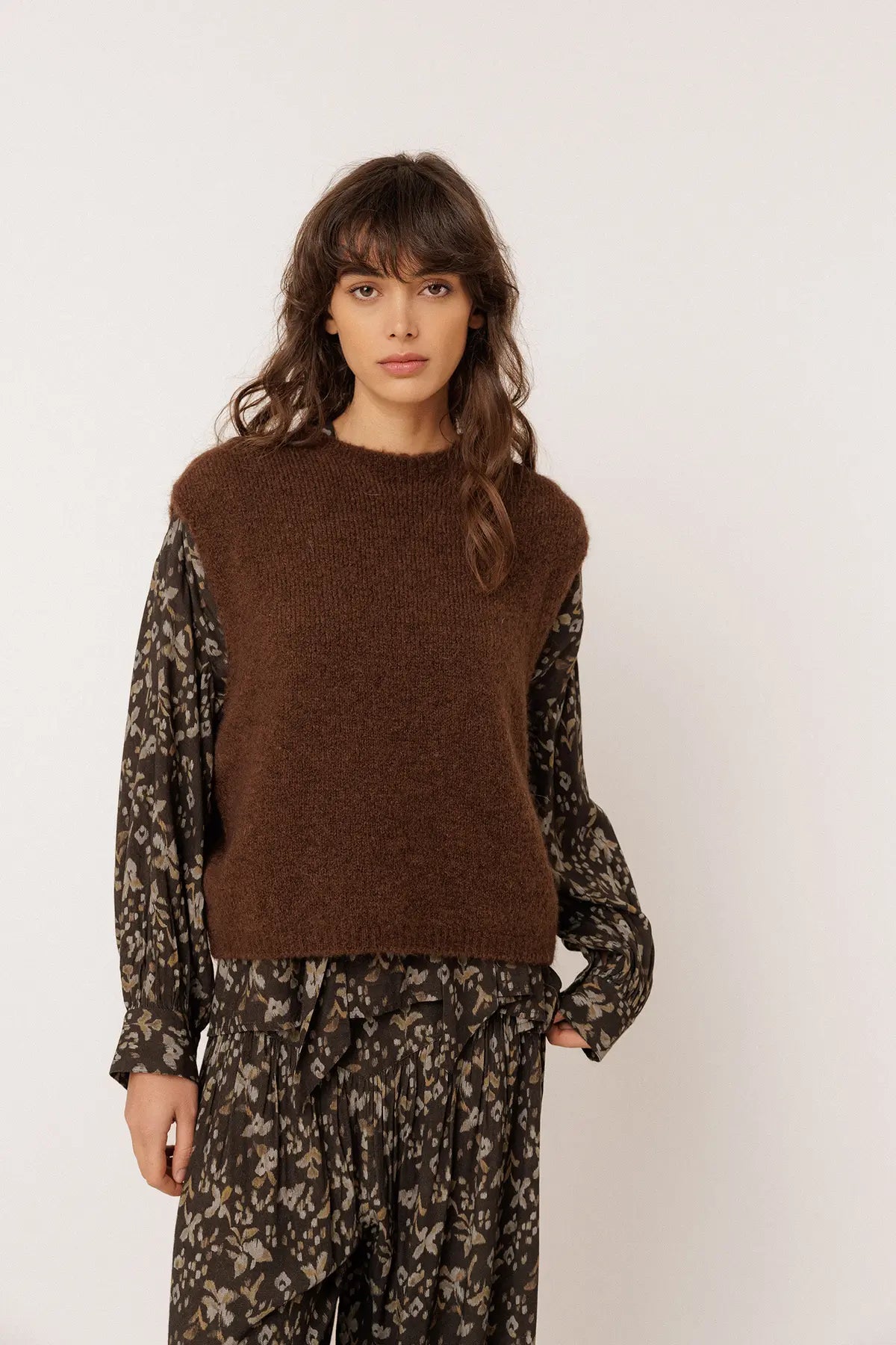 Indi & Cold Sleeveless Knit Vest in Brown