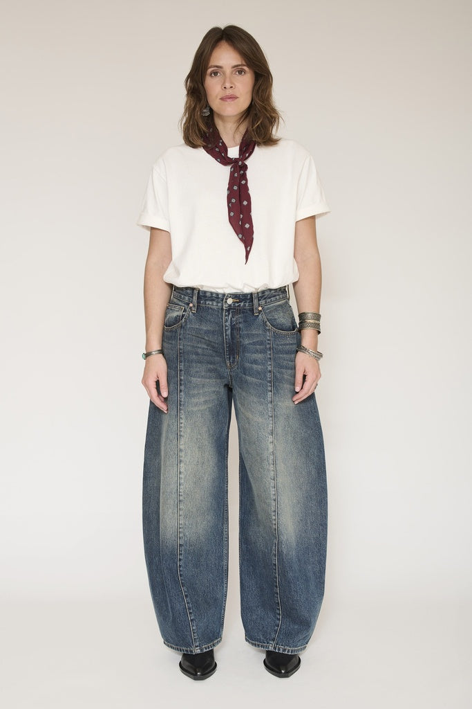 MKT Studio Carter Authentic Barrel Jeans in Blue