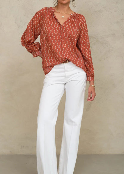 Summer blouse with floral print in Rust | M.A.B.E.