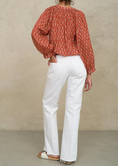 Summer blouse with floral print in Rust | M.A.B.E.