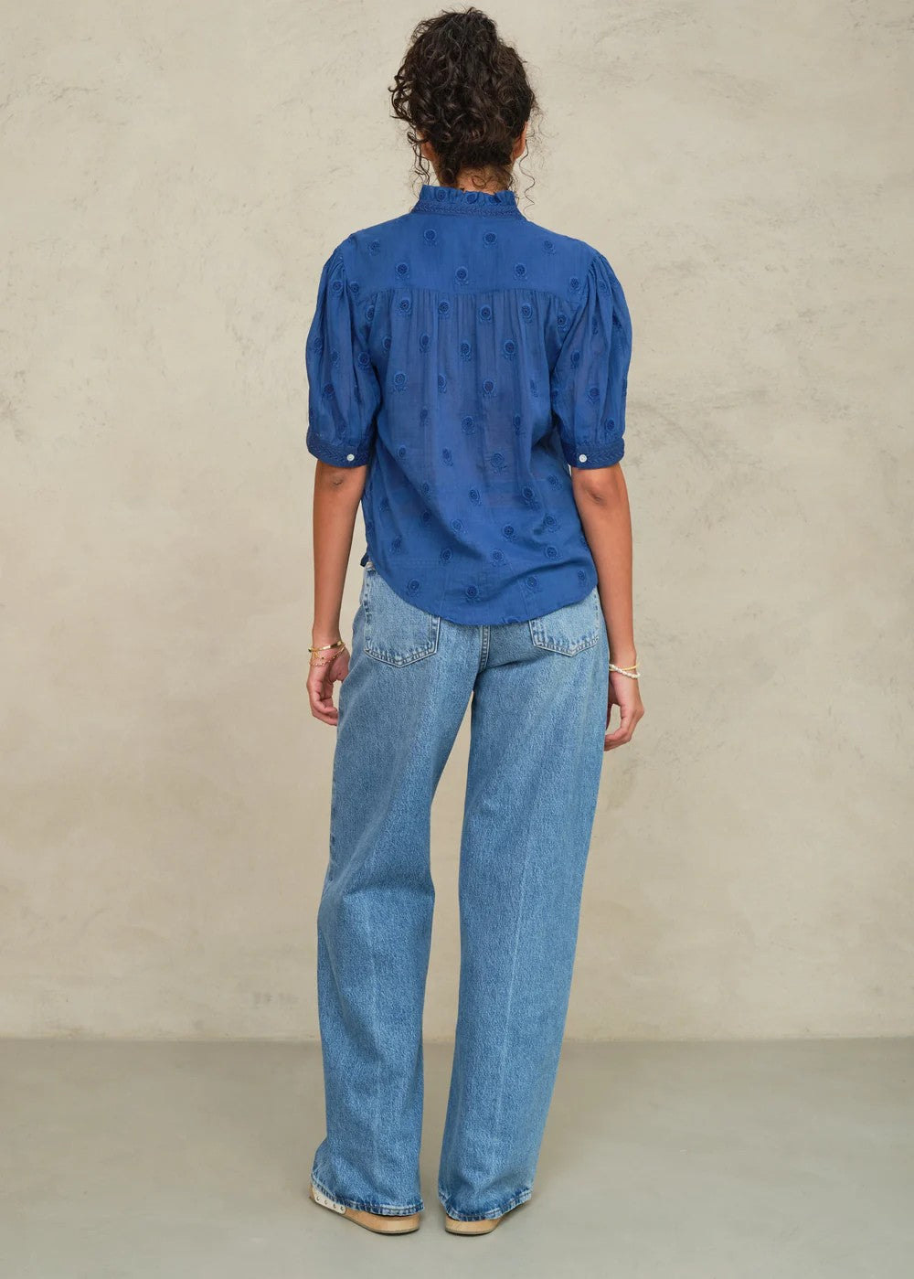 Blouse met bloemenborduursel in Blue | M.A.B.E.