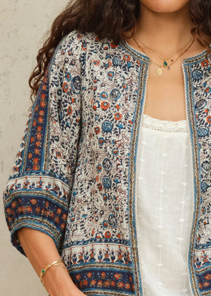 Jasje met bloem-blockprint in Navy | M.A.B.E.