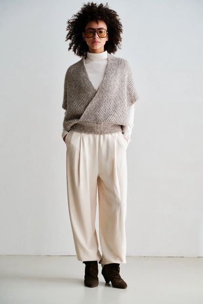 Penn & Ink Sleeveless Knit Sweater in Light Brown Melange