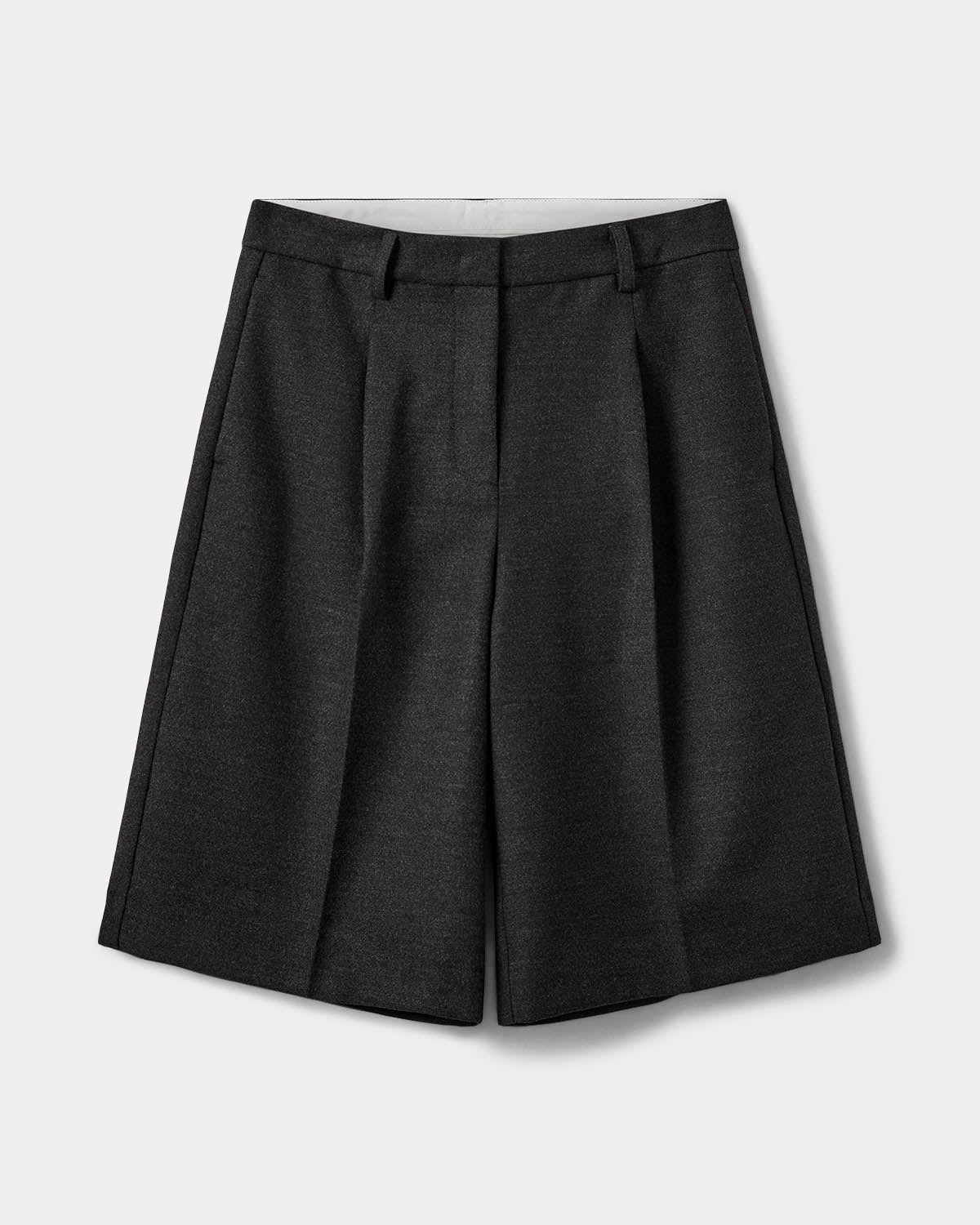 Bermuda shorts in Dark grey | Sofie Schnoor
