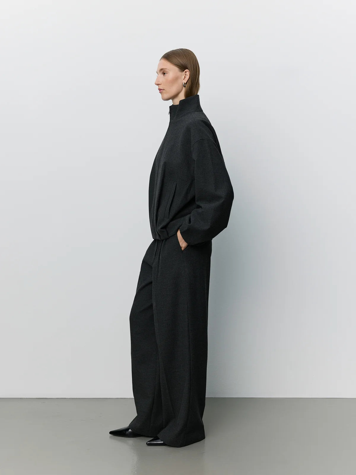 Bomber jacket in Dark grey | Sofie Schnoor