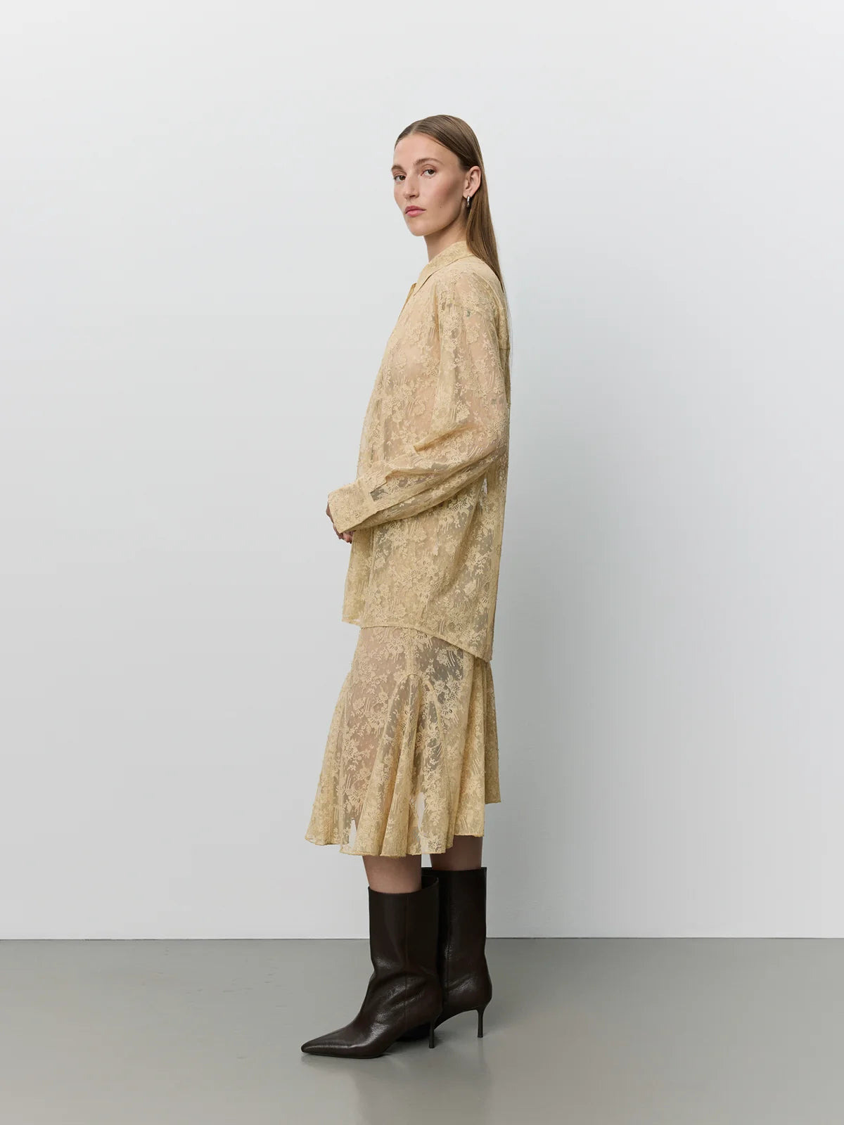 Lace shirt in Sand | Sofie Schnoor
