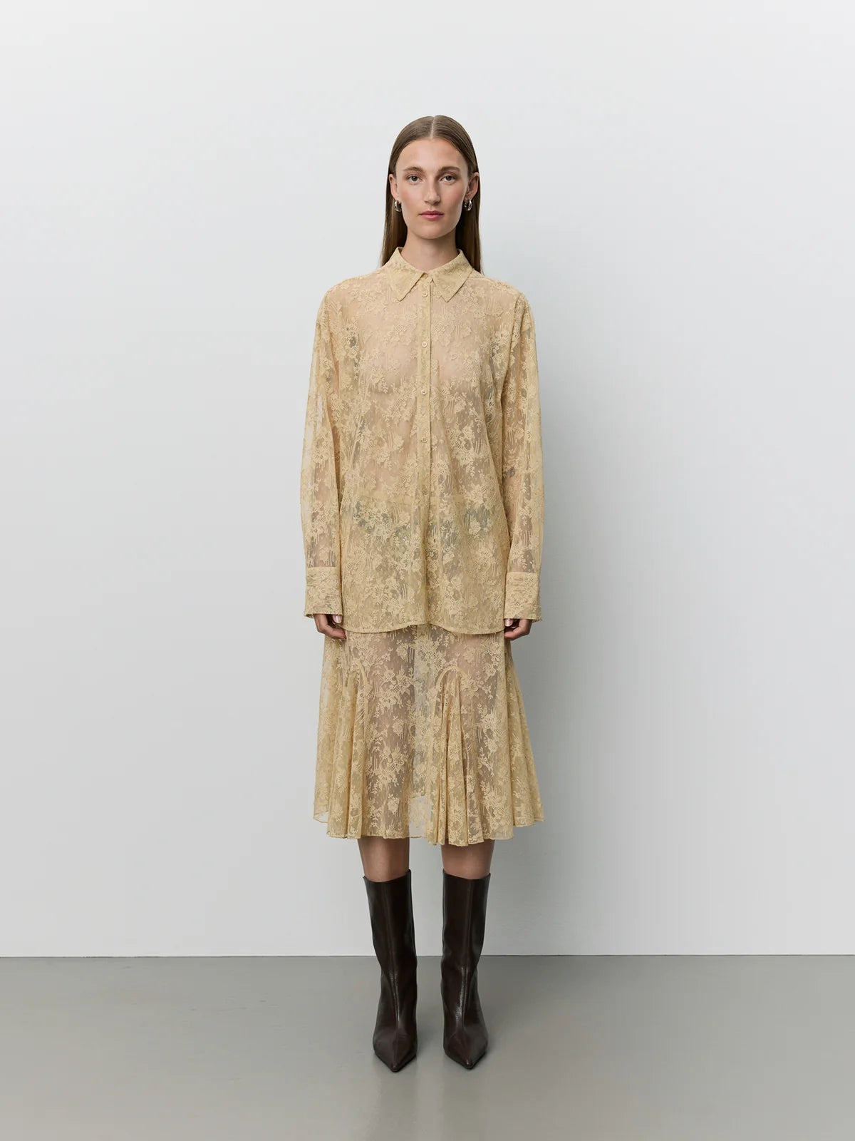 Lace shirt in Sand | Sofie Schnoor