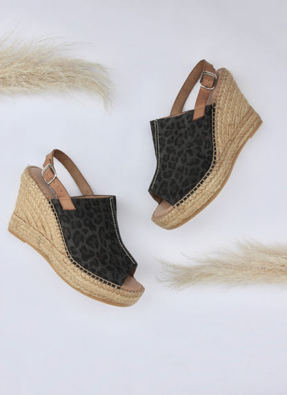 Lynn Leo wedge espadrilles in Brown