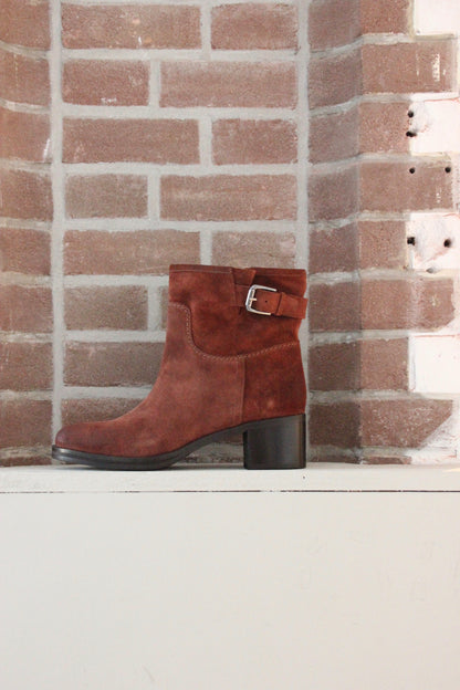 Bibi ankle boots in 'Rusty red' suede